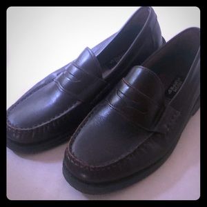 Boy’s slip on loafers.